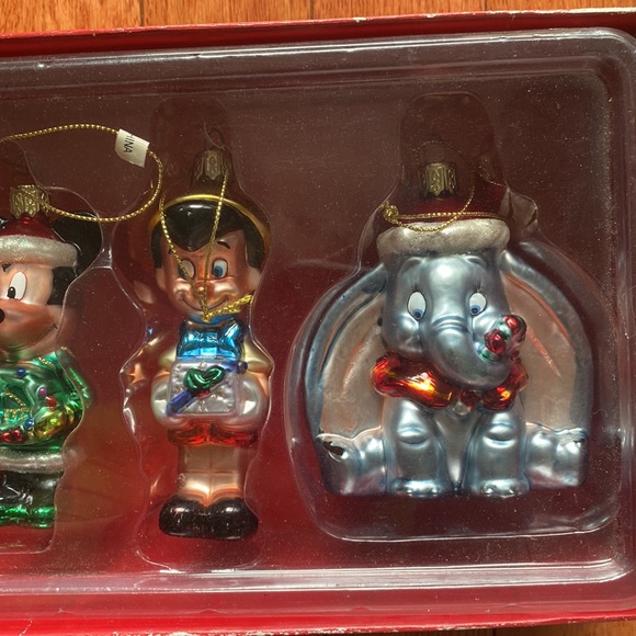Disney Store Exclusive  Mickey & Friends Ornament Set - Picture 4 of 8